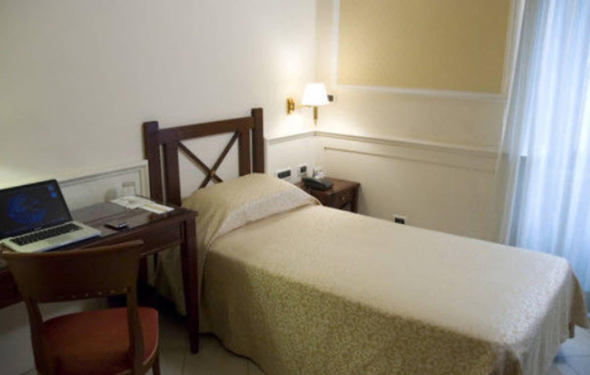 Palazzo Cardinal Cesi Hotel Rome Luaran gambar