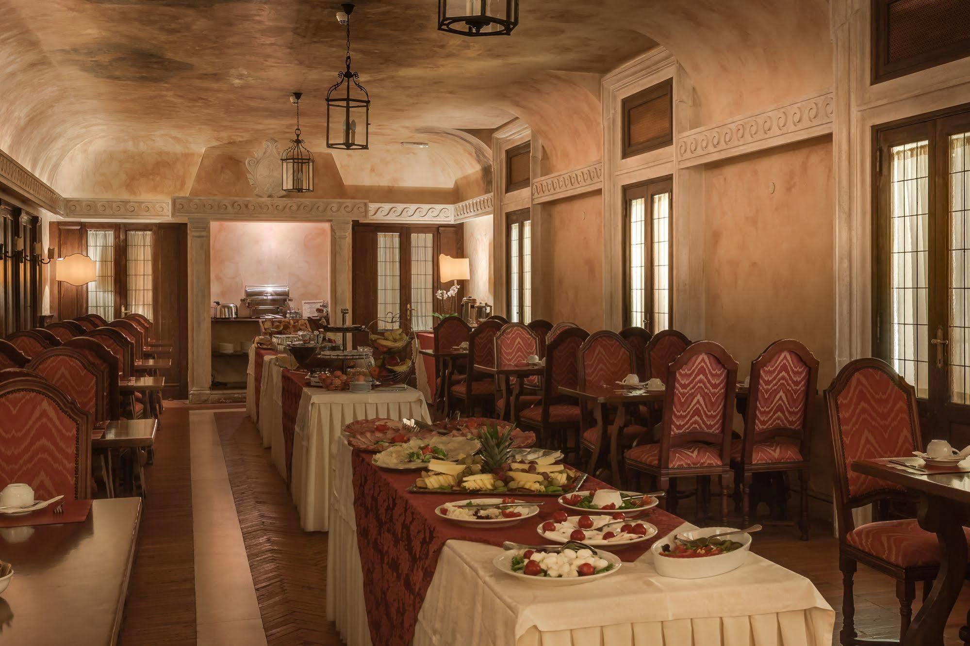Palazzo Cardinal Cesi Hotel Rome Luaran gambar